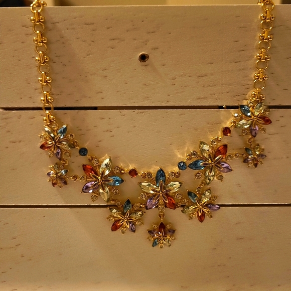COPY - Napier Poinsettia Necklace - Picture 1 of 5
